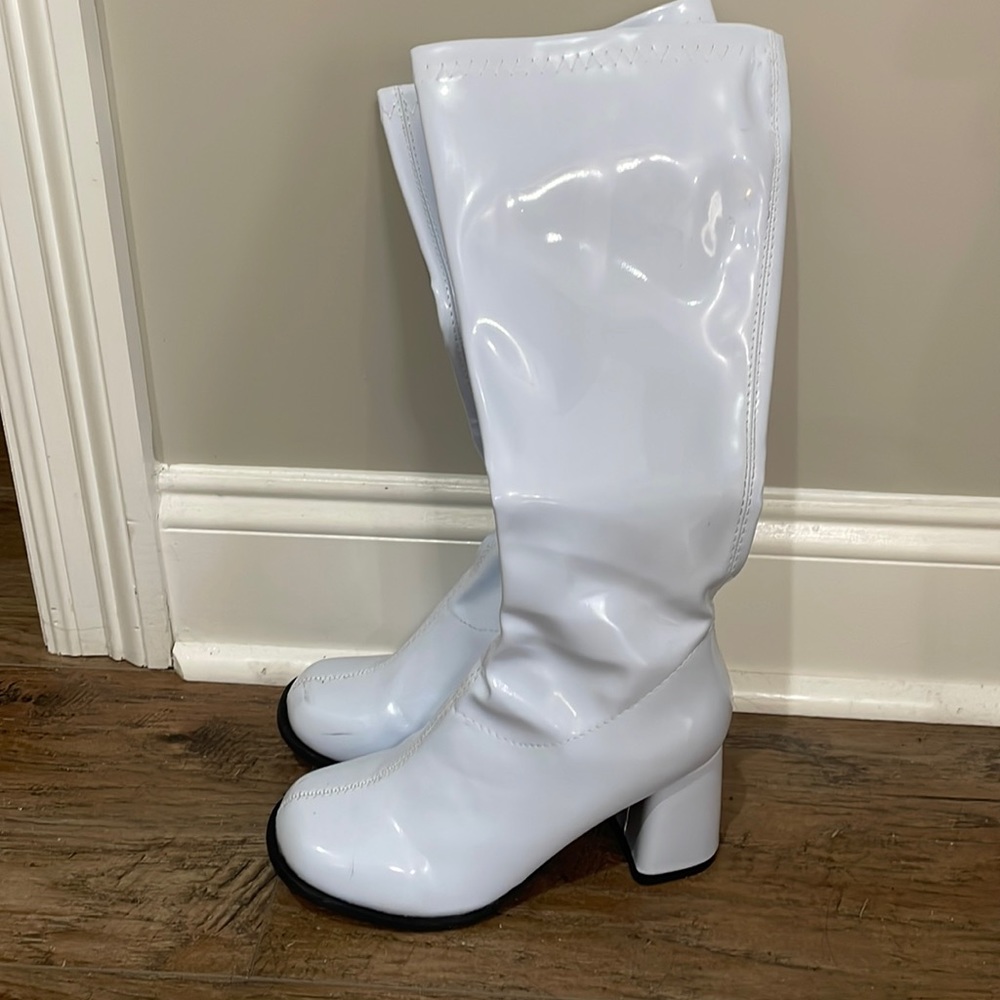 Go Go boots white size 6